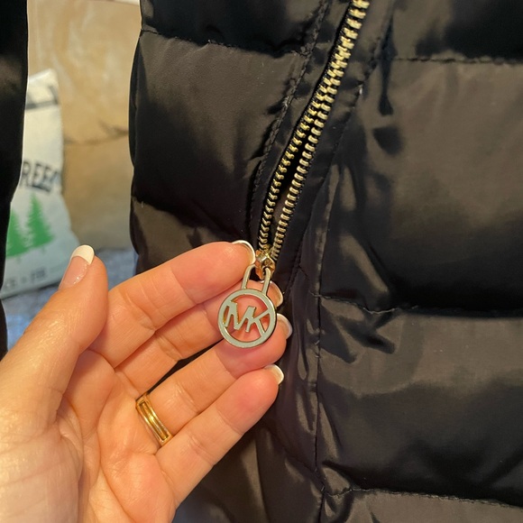 MICHAEL Michael Kors black puffer coat - Picture 3 of 11